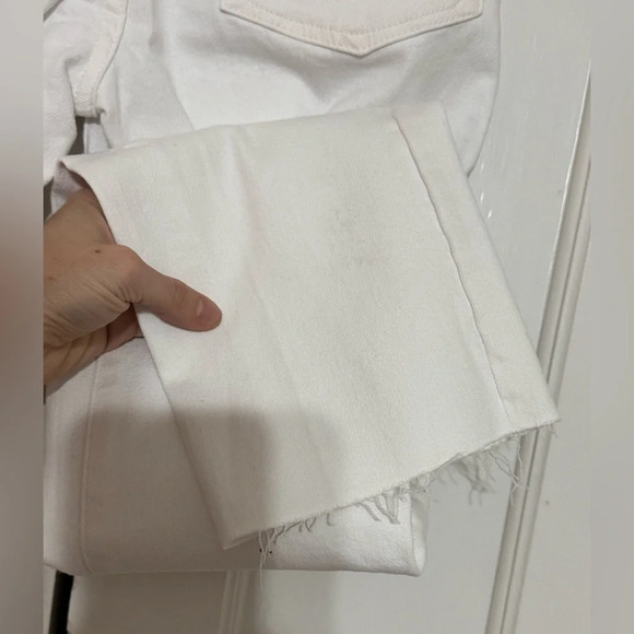 Good American Good Legs Straight-Leg Raw Hem Jeans - Picture 10 of 10